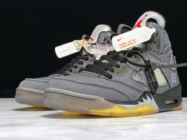 Air 5 x Jordan CT8480-001 Off-White Black 0611